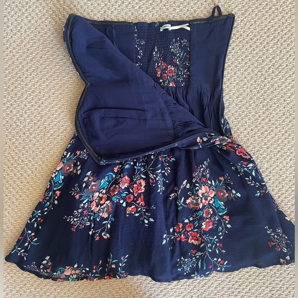 Urban Outfitters Kimchi Blue Strapless Dress Size S - Picture 3 of 10